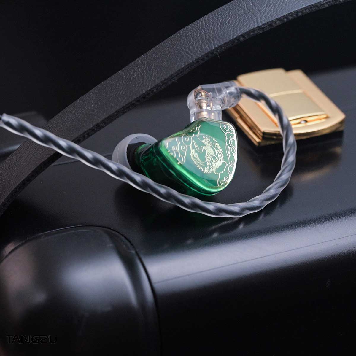 TANGZU Shangguan Wan'er In-Ear Jade Green Headphones - Image 3