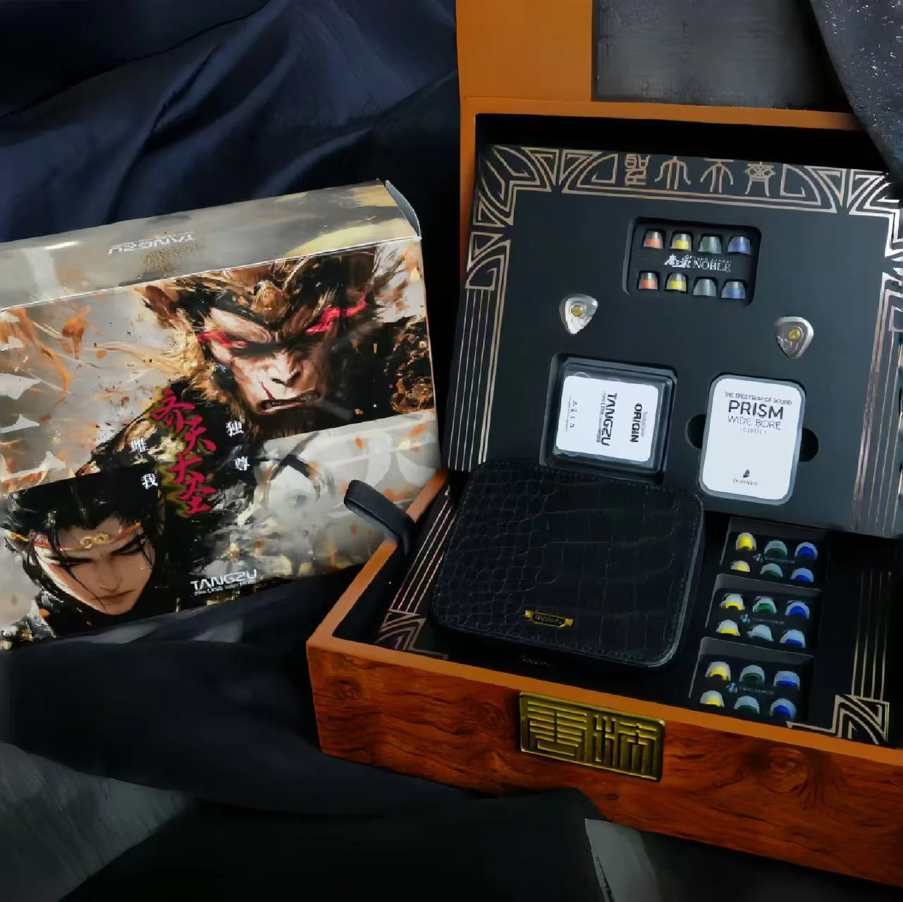 TANGZU THE KING WUKONG 1DD+6BA+4EST In-ear monitors - Image 11